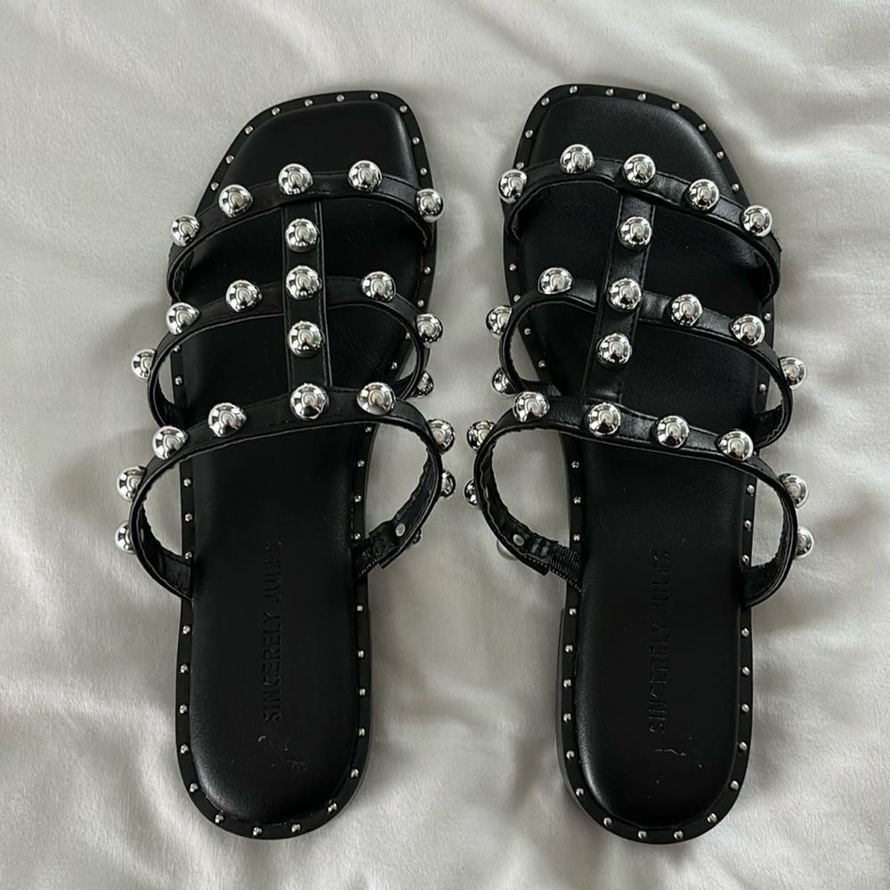 Sincerely Jules Ventura Silver Stud Sandals Slip On Women’s 7.5 Black